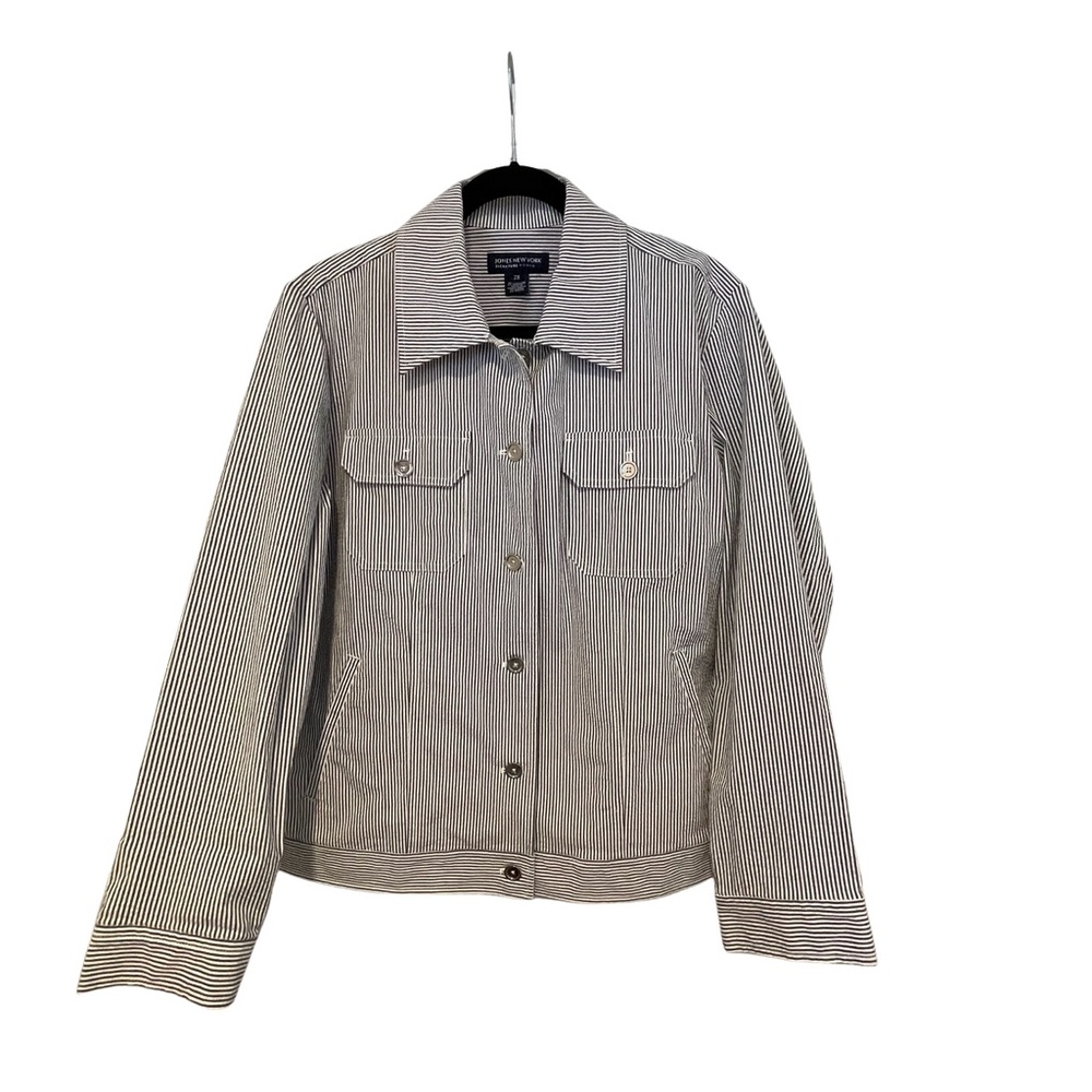 JONES NEW YORK SIGNATURE WOMAN 2X SEERSUCKER CASUAL JACKET WITH METAL BUTTONS